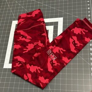 Fleo Red & Pink Camo Leggings